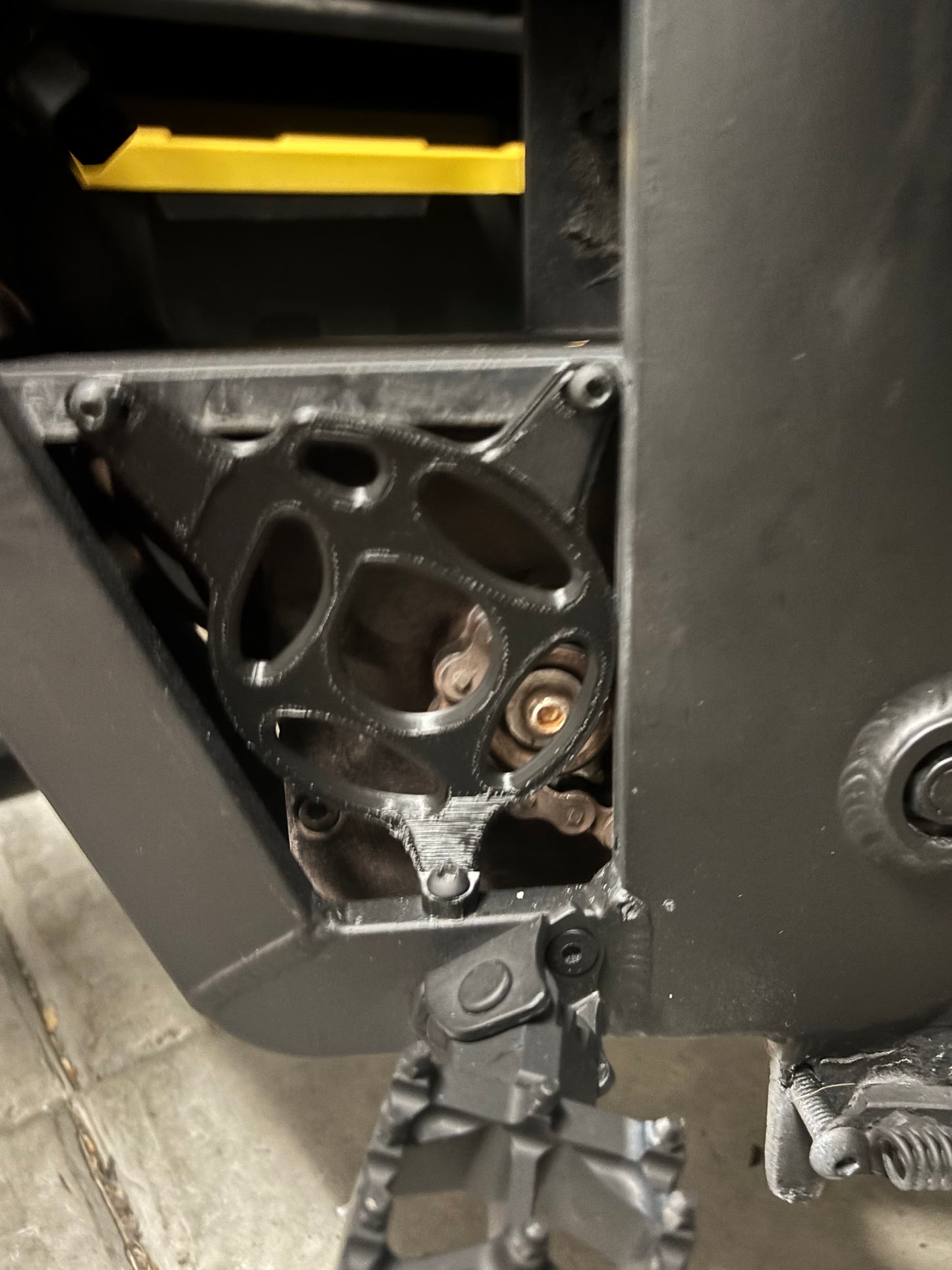 Tuttio motor cover